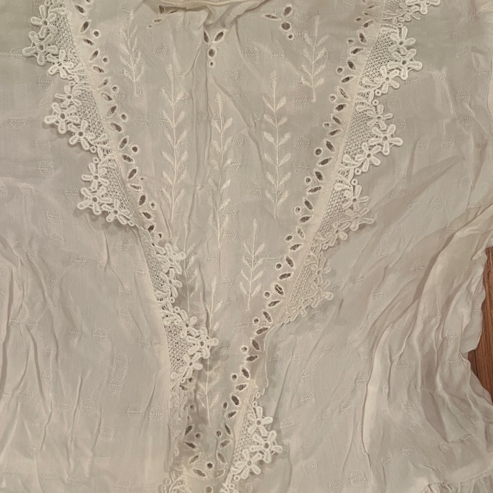 Chic Cream Ruffle Blouse - Picture 2 of 7